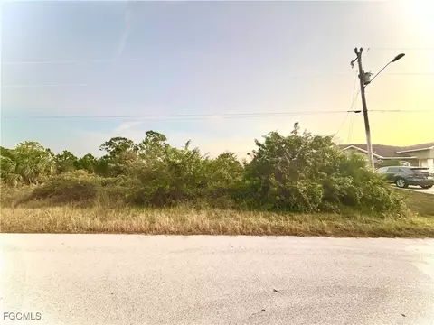 740 Lamar St E, Lehigh Acres, FL 33974