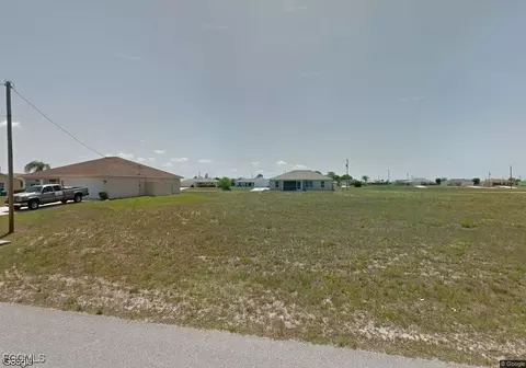 1022 NE 5th Pl, Cape Coral, FL 33909