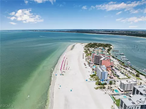 612 Estero Blvd, Fort Myers Beach, FL 33931