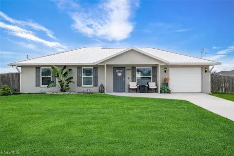 3004 W Briarwood Cir, Labelle, FL 33935