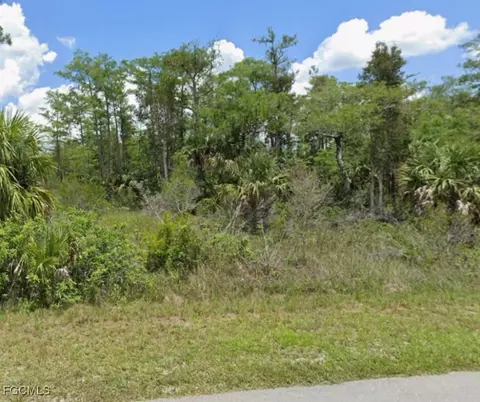 480 Westchester Dr, Lehigh Acres, FL 33972
