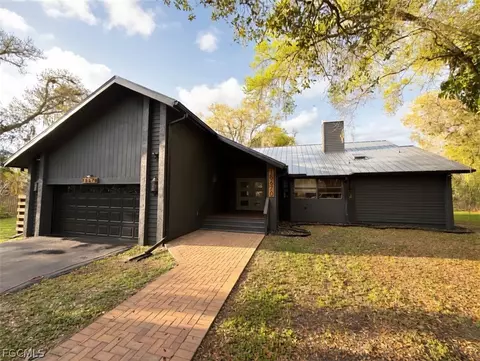 18670 Telegraph Creek Ln, Alva, FL 33920