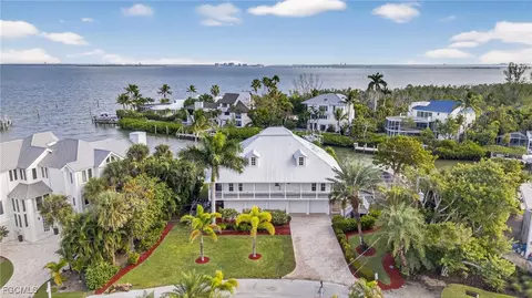 1480 Angel Dr, Sanibel, FL 33957