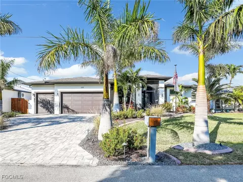 225 SW 42nd Ter, Cape Coral, FL 33914