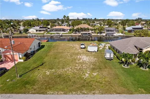 229 SE 28th Ter, Cape Coral, FL 33904