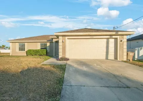 1235 NW 33rd Pl, Cape Coral, FL 33993