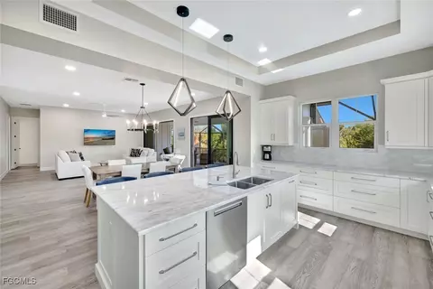 1044 Fish Crow Rd, Sanibel, FL 33957