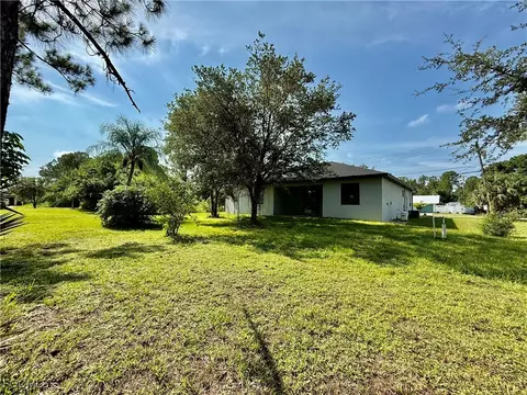 505 E 5th St, Lehigh Acres, FL 33972 photo 4
