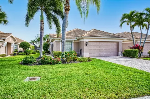 10017 Majestic Ave, Fort Myers, FL 33913