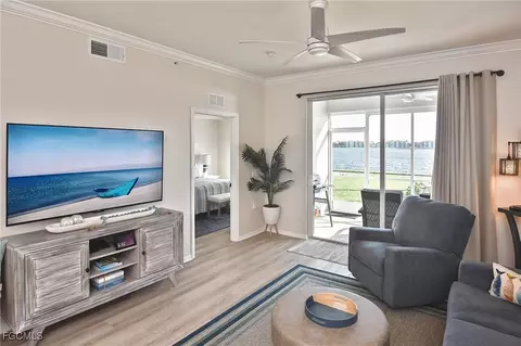 10381 Butterfly Palm Dr #915, Fort Myers, FL 33966