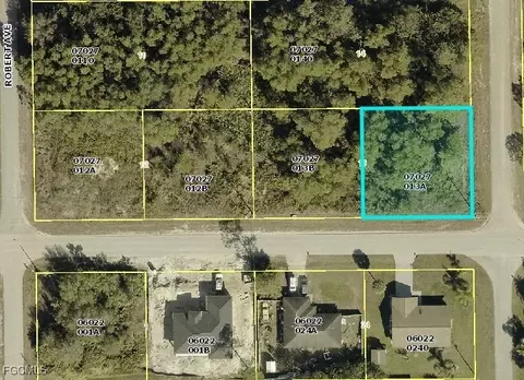 2507 E 10th St, Lehigh Acres, FL 33936