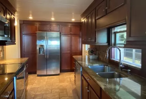 14518 Battery Bnd, North Fort Myers, FL 33917