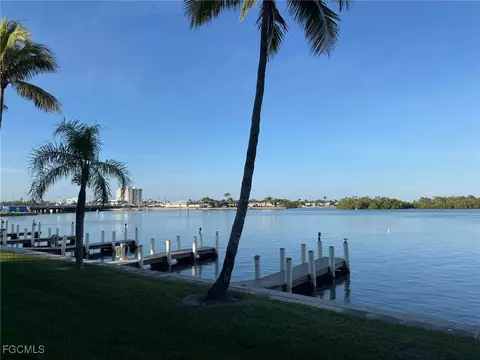 894 Buttonwood Dr #115, Fort Myers Beach, FL 33931