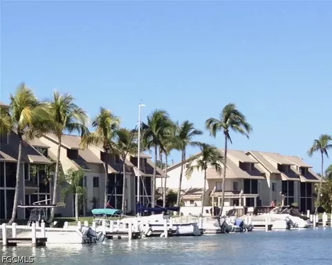 894 Buttonwood Dr #115, Fort Myers Beach, FL 33931