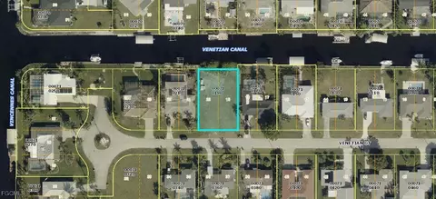 1425 Venetian Ct, Cape Coral, FL 33904