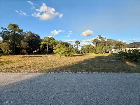 10491051 Meadow Rd, Lehigh Acres, FL 33973