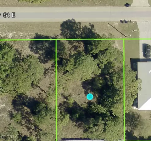842 Chezy St E, Lehigh Acres, FL 33974