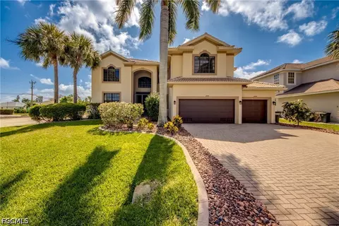 5601 Del Rio Ct, Cape Coral, FL 33904