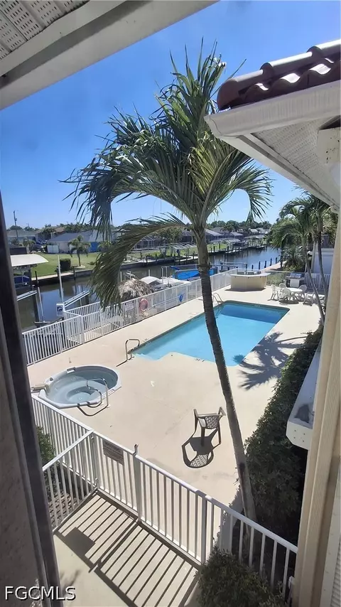 925 SW 47th Ter #201, Cape Coral, FL 33914
