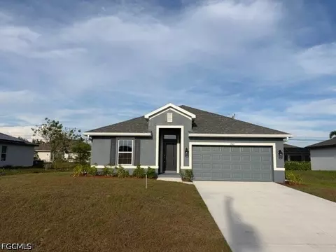 2605 NE 1st Pl, Cape Coral, FL 33909