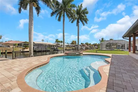 5241 SW 2nd Pl, Cape Coral, FL 33914