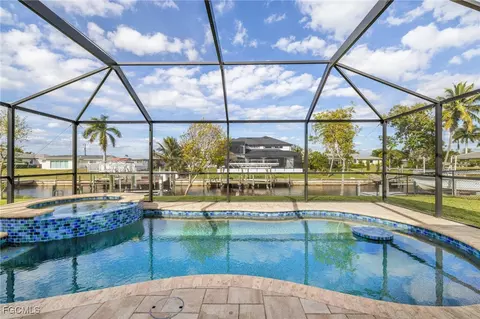 1301 SE 23rd Ter, Cape Coral, FL 33990