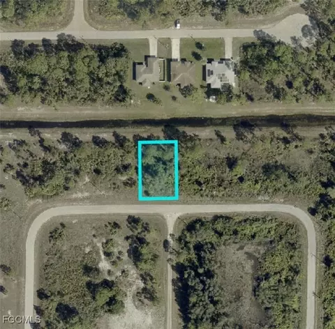 1053 Dearborn St, Lehigh Acres, FL 33974