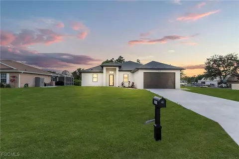 3211 58th St W, Lehigh Acres, FL 33971
