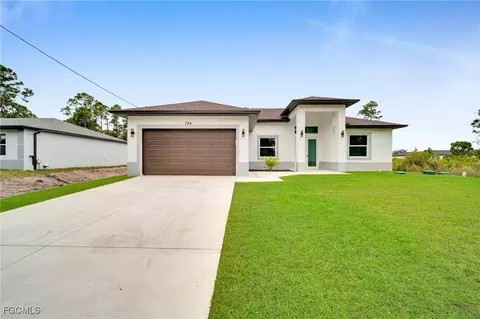 724 Giorgio Ave S, Lehigh Acres, FL 33974