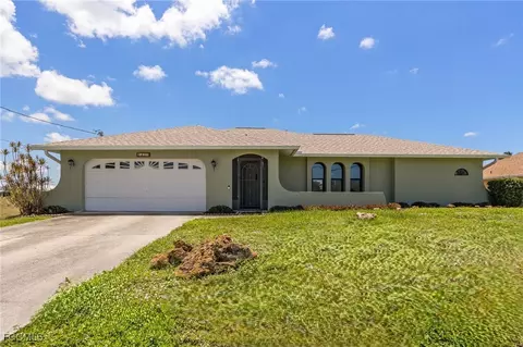 132 SW 34th Ln, Cape Coral, FL 33914