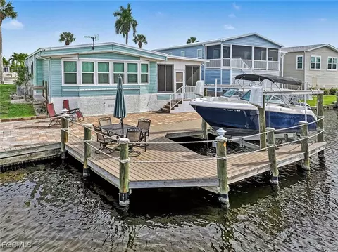 17850 Peppard Dr, Fort Myers Beach, FL 33931