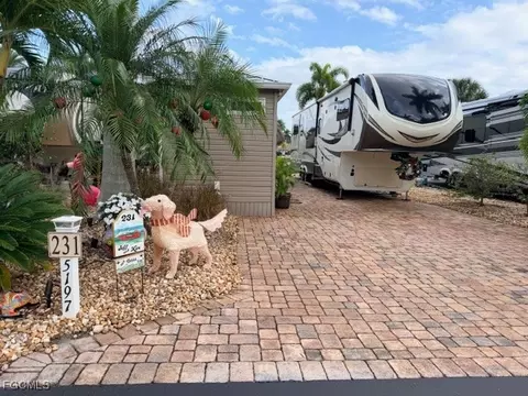 5197 Cypress Trail Resort Cir, Fort Myers, FL 33905