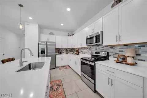 20023 Hartford, Estero, FL 33928
