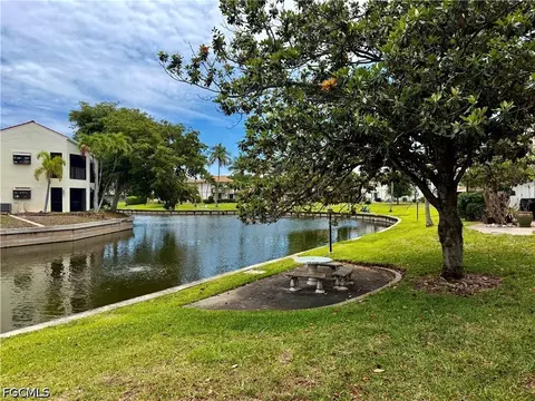 4277 Island Cir #1, Fort Myers, FL 33919