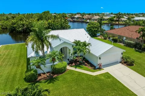 2032 SE 21st Ln, Cape Coral, FL 33990