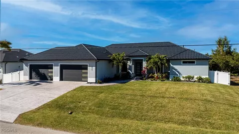2818 Old Burnt Store Rd N, Cape Coral, FL 33993
