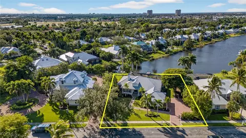 12351 Coconut Creek Ct, Fort Myers, FL 33908