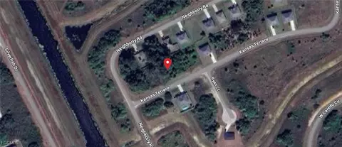330 Kansas Ter, Labelle, FL 33935