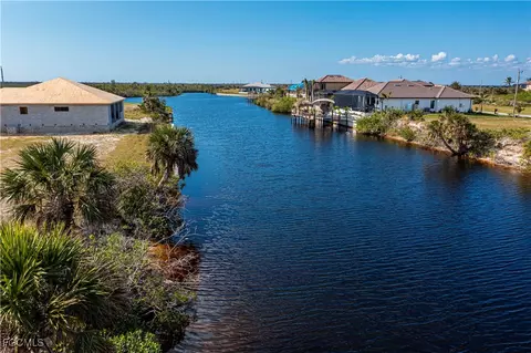 4527 NW 35th Ter, Cape Coral, FL 33993