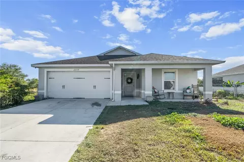 2609 25th St W, Lehigh Acres, FL 33971