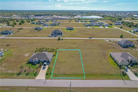 3910 NW 39th St, Cape Coral, FL 33993