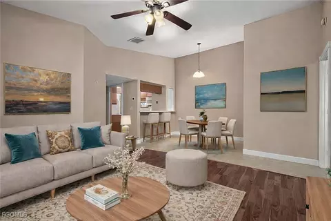 121 S Woods Cir #8, Fort Myers, FL 33919