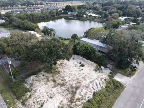 614 El Paso Trl, Immokalee, FL 34142