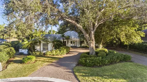 640 Jacana Cir, Naples, FL 34105