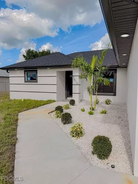 2610 27th St SW, Lehigh Acres, FL 33976