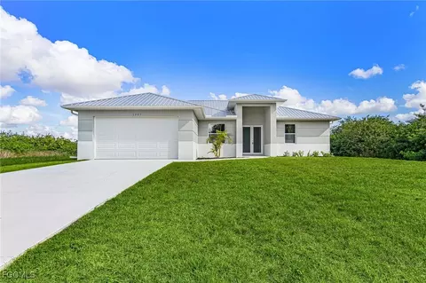 1207 Andover Dr, Labelle, FL 33935