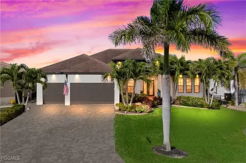 2401 SW 52nd St, Cape Coral, FL 33914