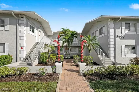 8127 Country Rd #205, Fort Myers, FL 33919