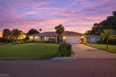 12070 Bohman Ln, Bokeelia, FL 33922