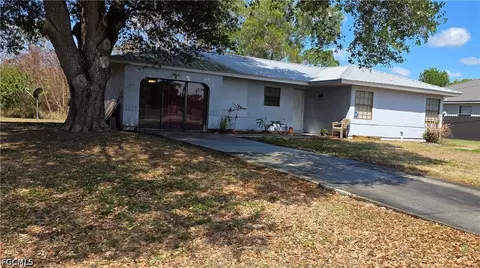 5036 SE Tradewinds Cir, Labelle, FL 33935